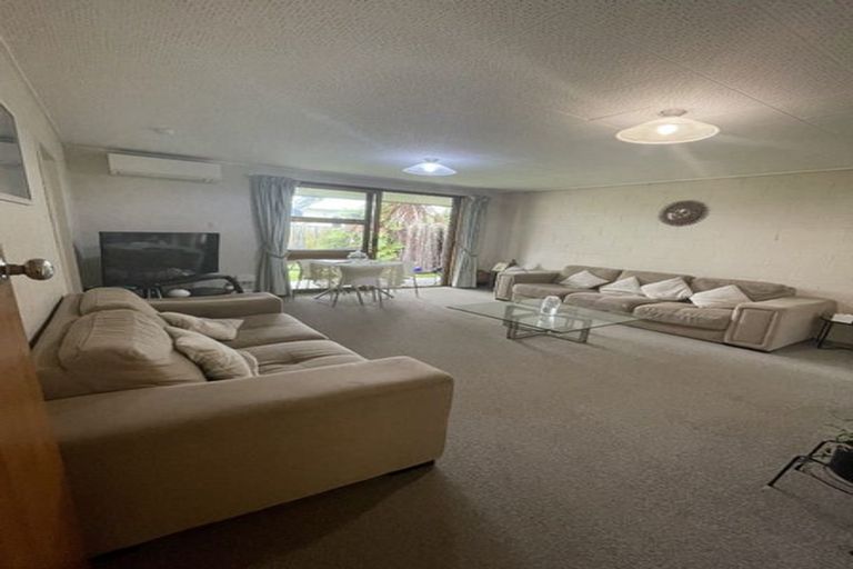 Photo of property in 102-106 Marne Street, Hokowhitu, Palmerston North, 4410