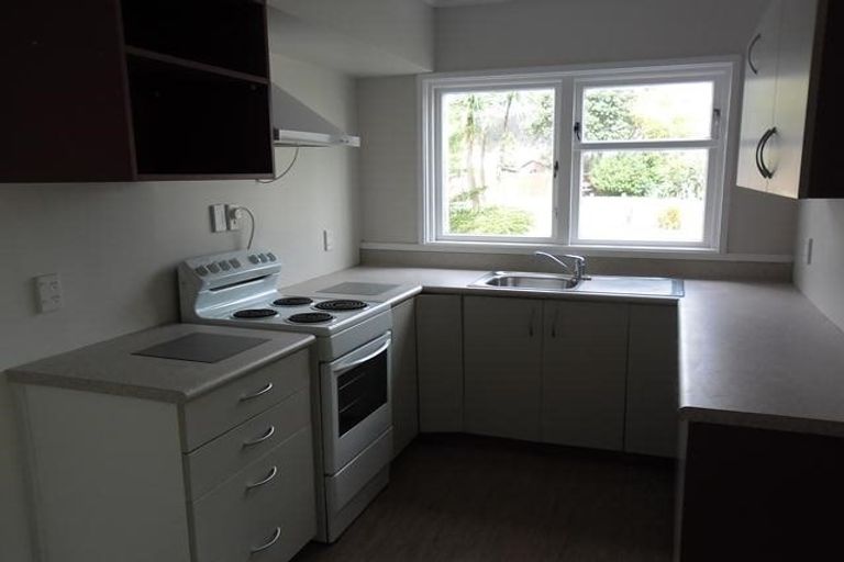 Photo of property in 3 Farmer Crescent, Taita, Lower Hutt, 5011