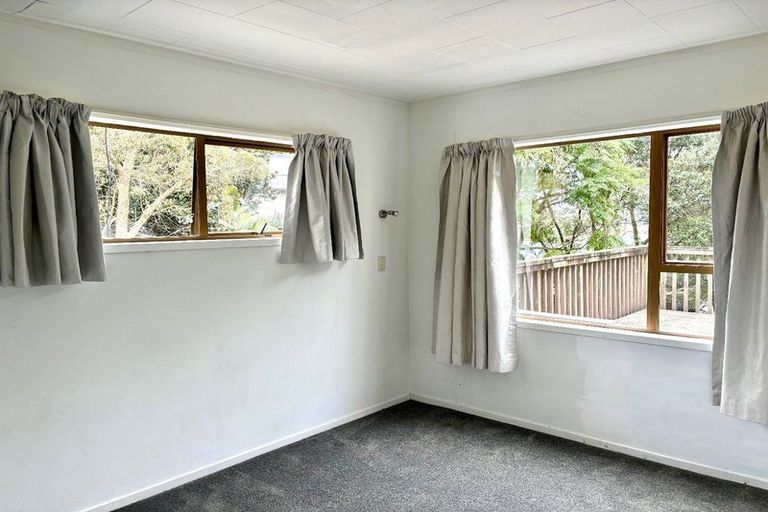 Photo of property in 31 Elliston Crescent, Stanmore Bay, Whangaparaoa, 0932