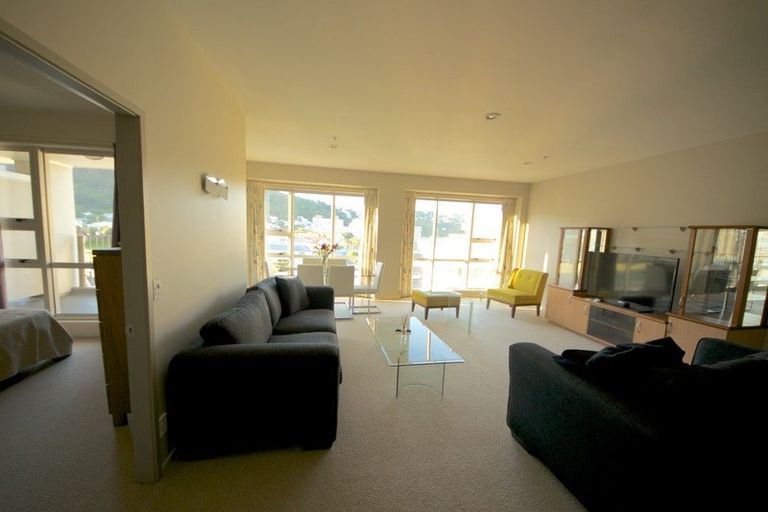 Photo of property in Stadium Garden Flats, 503/107 Thorndon Quay, Pipitea, Wellington, 6011