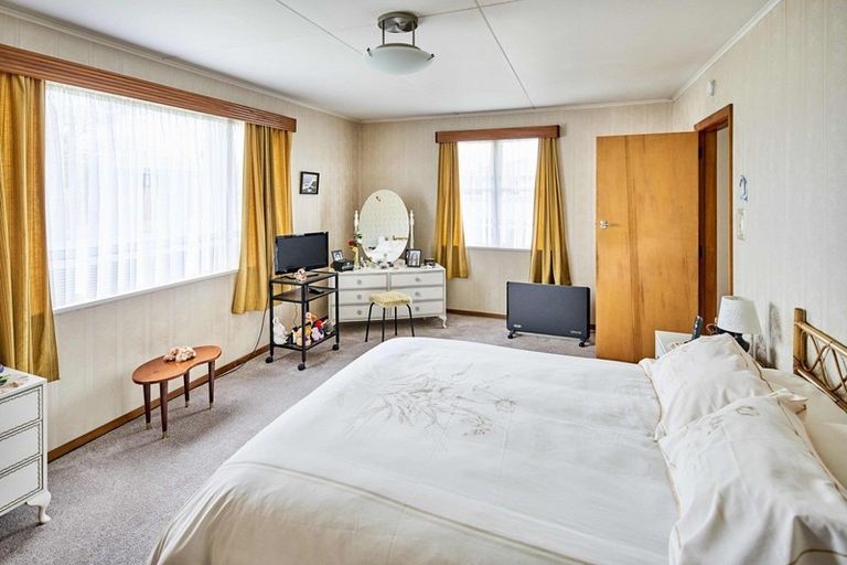 Photo of property in 1 Rosina Street, Clouston Park, Upper Hutt, 5018