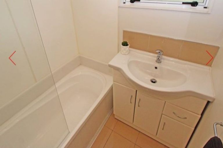 Photo of property in 17b Postgate Drive, Whitby, Porirua, 5024