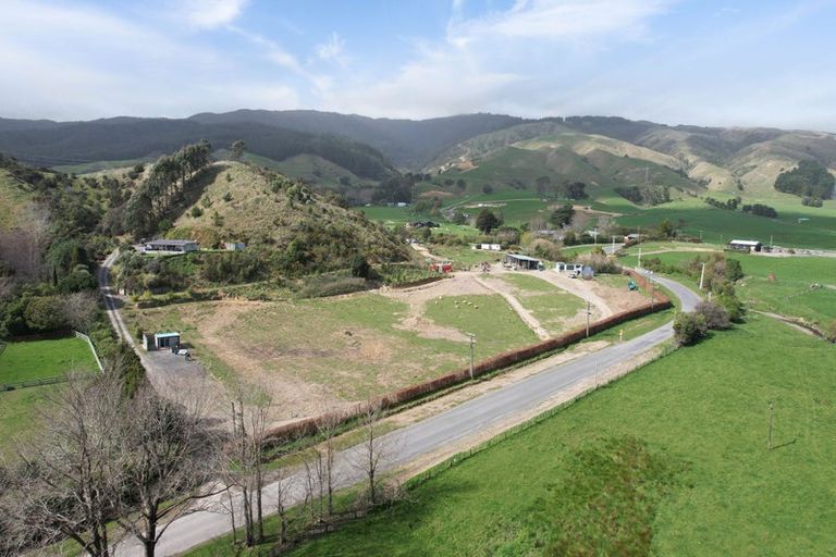 Photo of property in 139 South Manakau Road, Manakau, Otaki, 5583