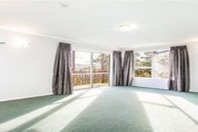 Photo of property in 64a Black Rock Road, Newlands, Wellington, 6037