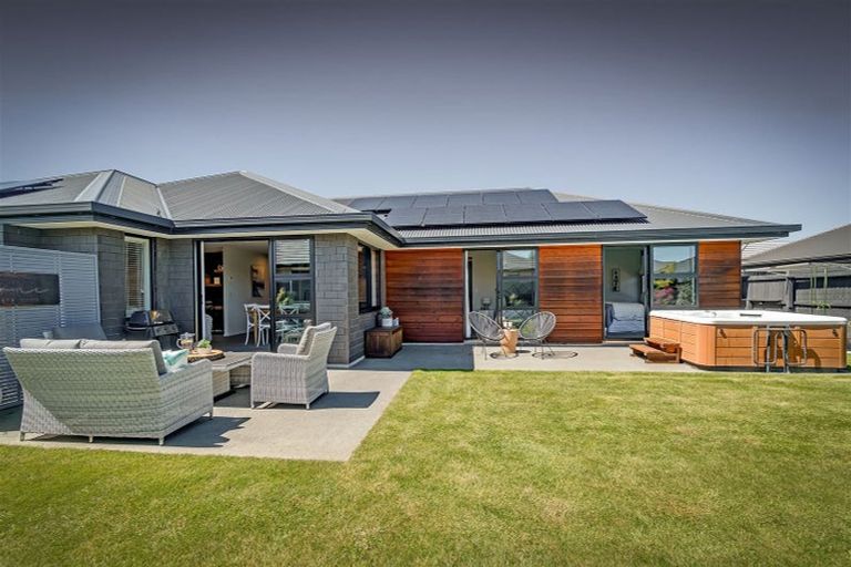 Photo of property in 309 Halswell Junction Road, Halswell, Christchurch, 8025