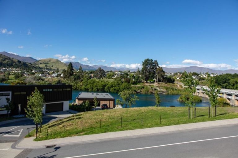 Photo of property in 3 Old Homestead Place, Kawarau Falls, Queenstown, 9300