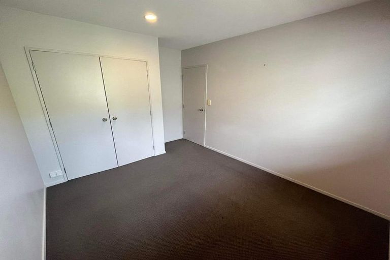 Photo of property in 19 Lake Panorama Drive, Henderson, Auckland, 0612