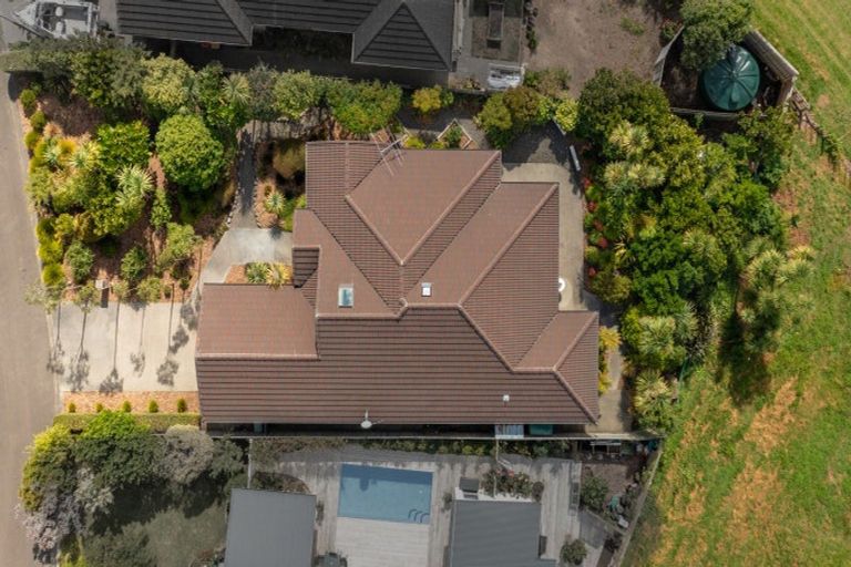 Photo of property in 4 Fairway Oaks Drive, Waikanae Beach, Waikanae, 5036