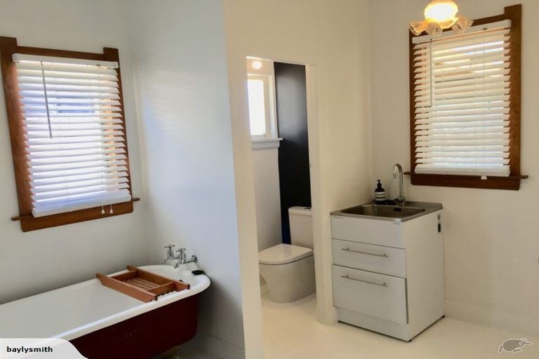 Photo of property in 8 Newton Street, Fitzroy, New Plymouth, 4312