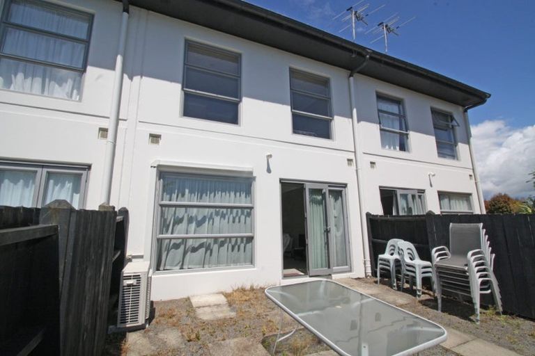 Photo of property in 2/38 Maratahu Street, Westown, New Plymouth, 4310