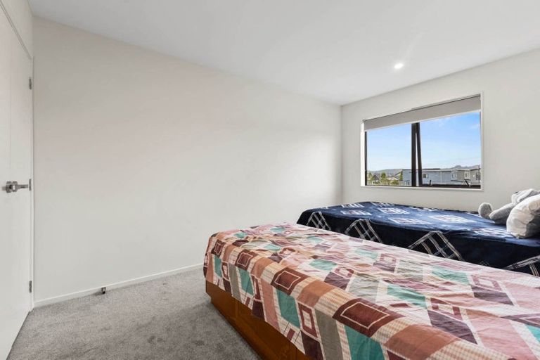 Photo of property in 25 Woven Place, Karaka, Papakura, 2113