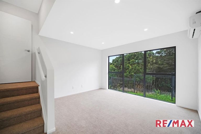 Photo of property in 28b Poruru Close, Papakura, 2110