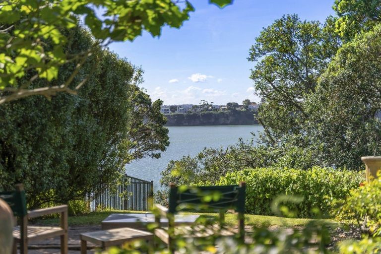 Photo of property in 54a Stanley Point Road, Stanley Point, Auckland, 0624