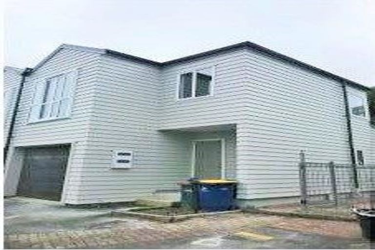 Photo of property in 13/30 John Jennings Drive, Oteha, Auckland, 0632