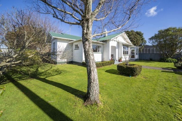 Photo of property in 17 Grey Street, Hawera, 4610