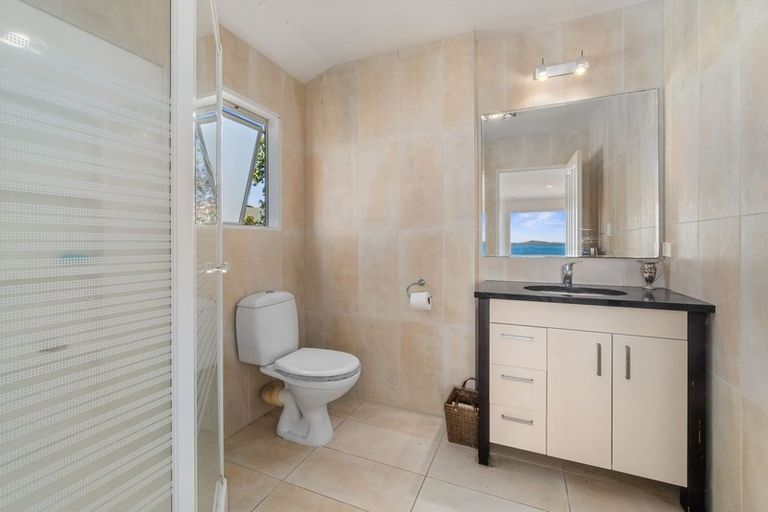 Photo of property in 29 Ferntree Terrace, West Harbour, Auckland, 0618