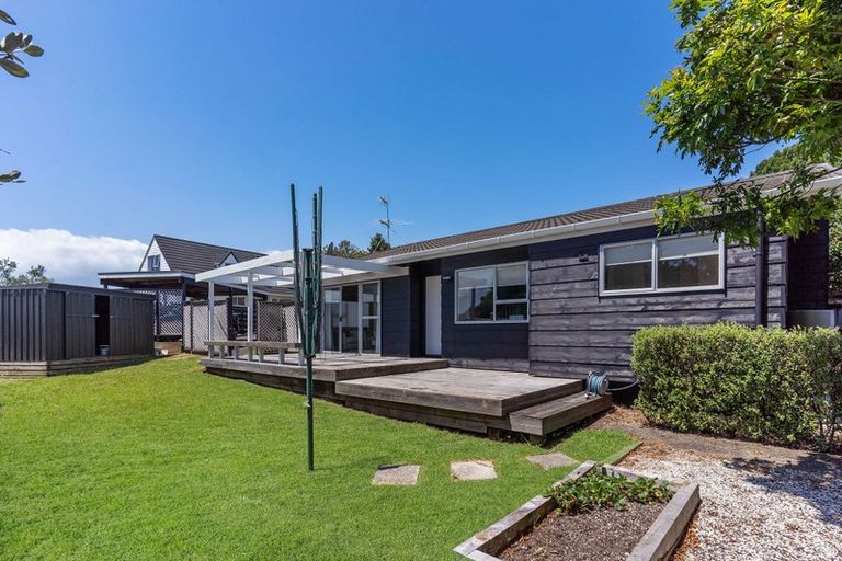 Photo of property in 1/17 Bain Place, Bucklands Beach, Auckland, 2014