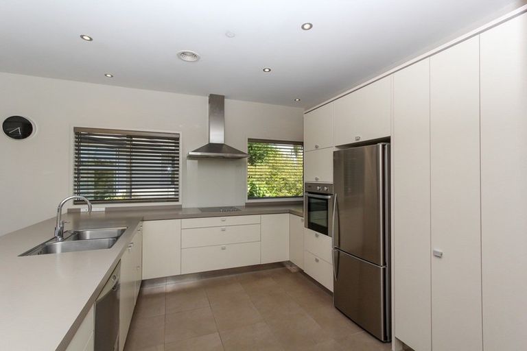 Photo of property in 4 Links Drive, Waiwhakaiho, New Plymouth, 4312