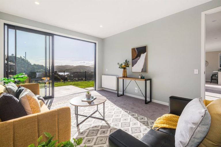 Photo of property in 10 Skysail Lane, Whitby, Porirua, 5024
