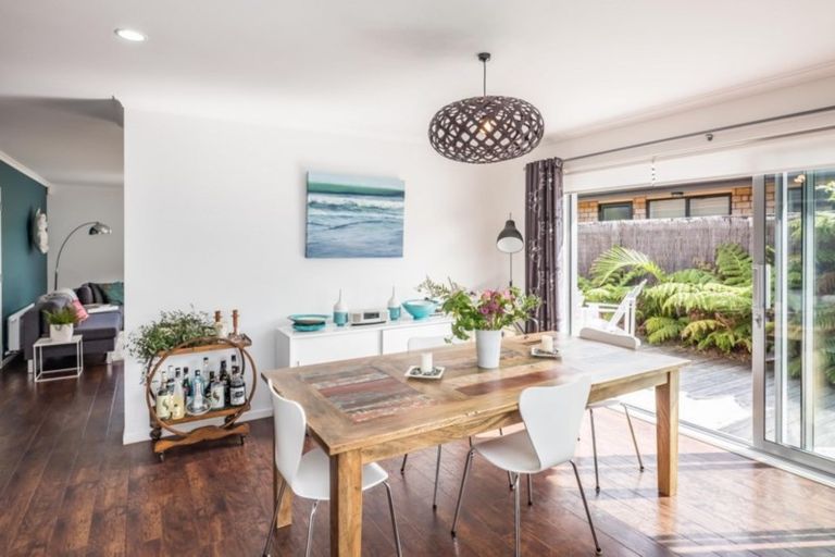 Photo of property in 33 Campion Road, Waikanae Beach, Waikanae, 5036