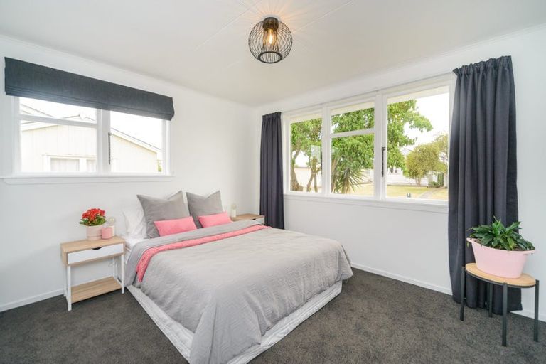 Photo of property in 6 Coventry Street, Highbury, Palmerston North, 4412