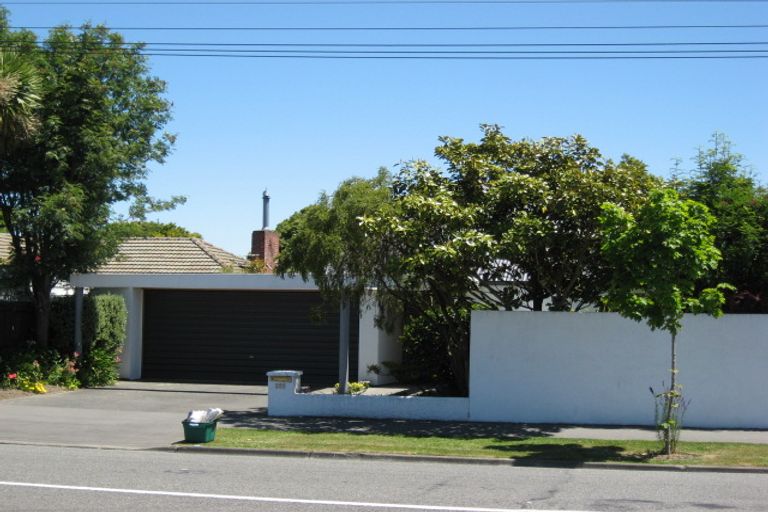 Photo of property in 255 Avonhead Road, Avonhead, Christchurch, 8042