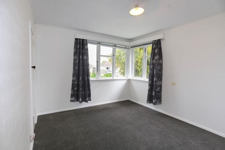 Photo of property in 28 Hillary Crescent, Upper Riccarton, Christchurch, 8041