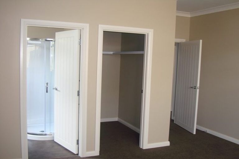 Photo of property in 1 Sandleigh Road, Hamilton Lake, Hamilton, 3204