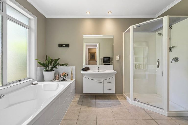 Photo of property in 61 Bowen Street, Cambridge, 3434