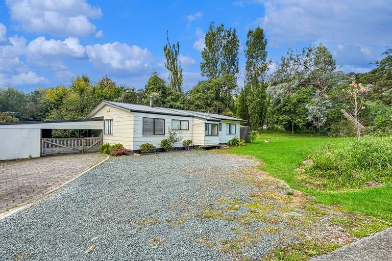 Photo of property in 8 Brick Bay Drive, Sandspit, Warkworth, 0982