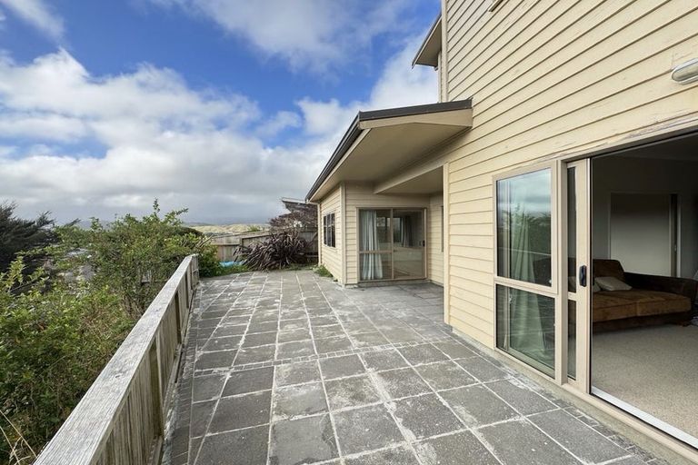 Photo of property in 6 Port Lane, Whitby, Porirua, 5024