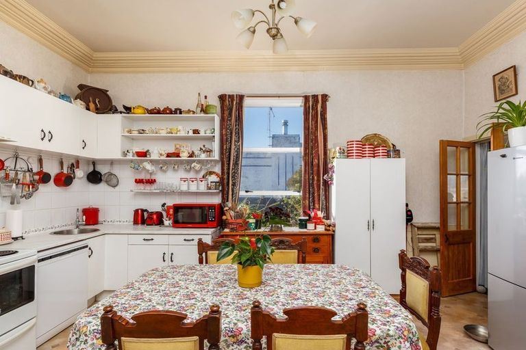 Photo of property in 30 Rhodes Street, Waimate, 7924