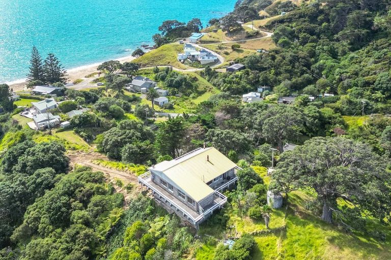 Photo of property in 14 Woods Road South, Colville, Coromandel, 3584