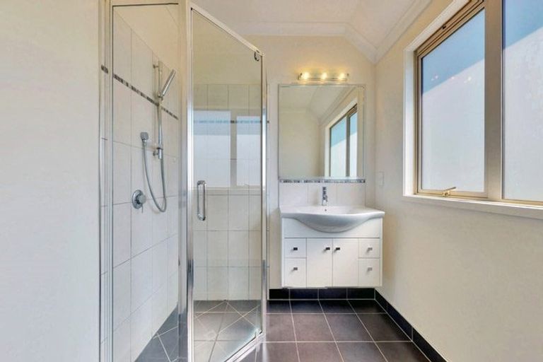 Photo of property in 63 Loch Views Road, Acacia Bay, Taupo, 3385