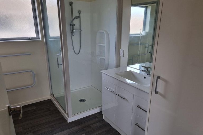 Photo of property in 1/2 Wildwood Avenue, Wainoni, Christchurch, 8061