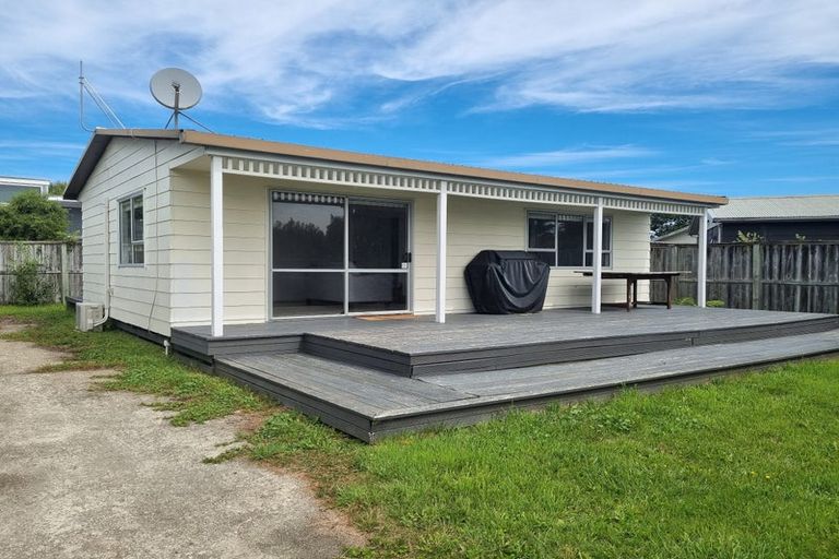 Photo of property in 81 Jellicoe Street, Martinborough, 5711