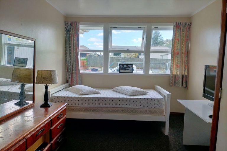 Photo of property in 1 Hartgill Crescent, Dannevirke, 4930