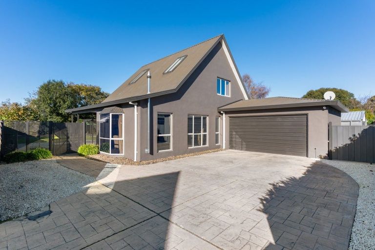 Photo of property in 39 Beauford Place, Parklands, Christchurch, 8083