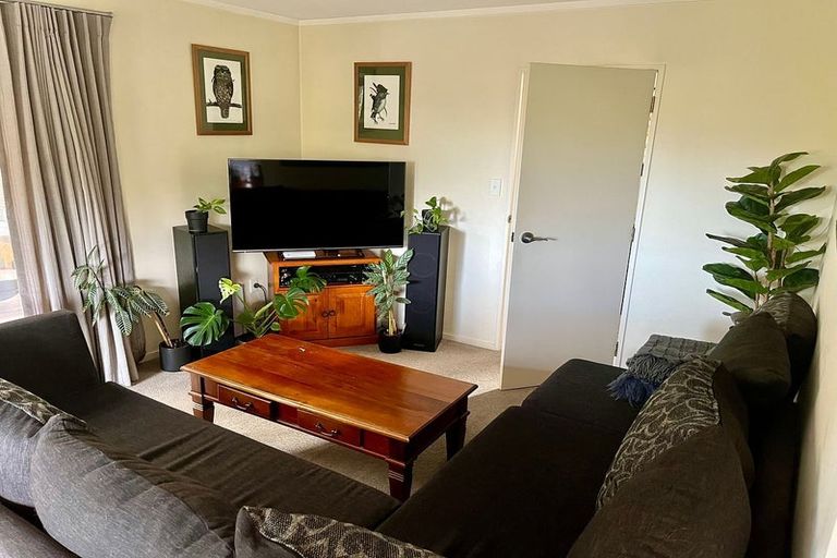 Photo of property in 2/3a City View Terrace, Birkenhead, Auckland, 0626