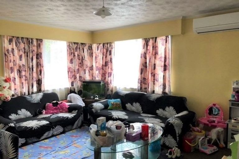 Photo of property in 2/20 Gray Avenue, Mangere East, Auckland, 2024