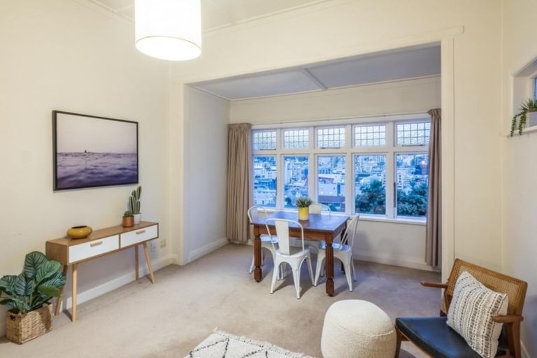 Photo of property in 6 Earls Terrace, Mount Victoria, Wellington, 6011