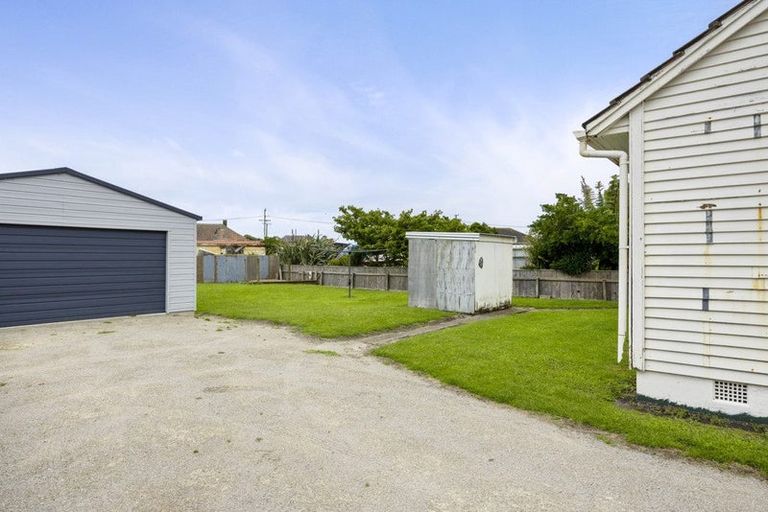 Photo of property in 12 Egmont Street, Patea, 4520
