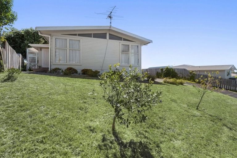 Photo of property in 24 Sycamore Drive, Sunnynook, Auckland, 0620
