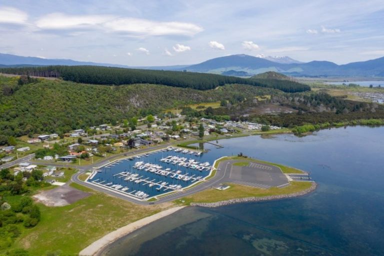 Photo of property in 34 Motuoapa Esplanade, Motuoapa, Turangi, 3382