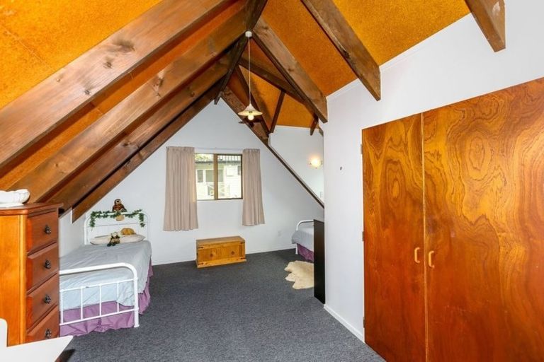 Photo of property in 28b Riversdale Drive, Merrilands, New Plymouth, 4312