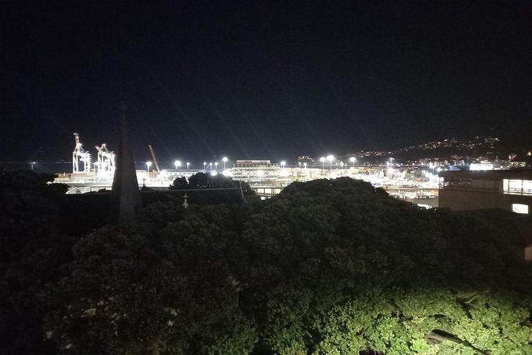 Photo of property in St Pauls Apartments, 100/43 Mulgrave Street, Thorndon, Wellington, 6011