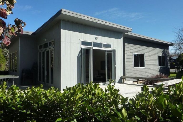 Photo of property in 2/11 Gibbs Place, Kinloch, Taupo, 3377