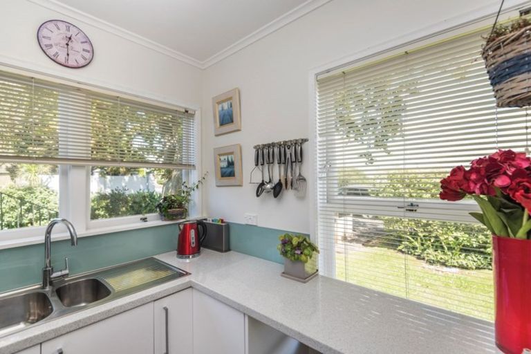 Photo of property in 1/221 Hurstmere Road, Takapuna, Auckland, 0622