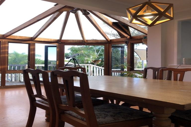 Photo of property in 5 Rakino Avenue, Manly, Whangaparaoa, 0930