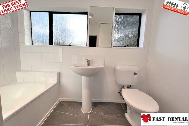 Photo of property in 2/186 Stapleford Crescent, Browns Bay, Auckland, 0630